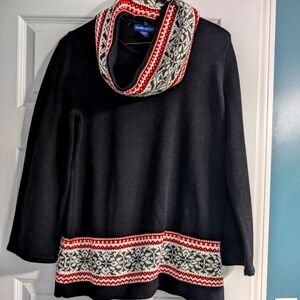 Pretty black and print sweater